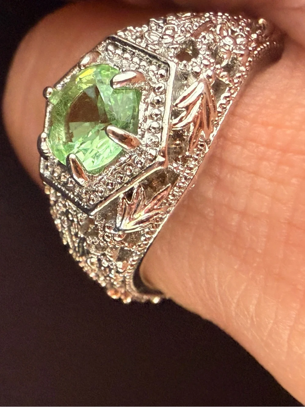 PERIDOT VINTAGE STYLE ART DECO FILIGREE RING Sz7